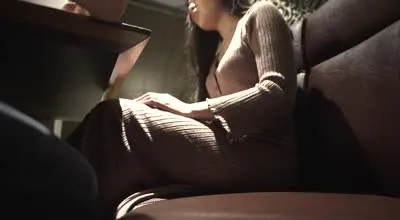 FC2-PPV-3688404 他认真说她的故事