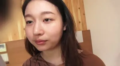 FC2-PPV-3321863 一名22岁的巨乳新婚女子