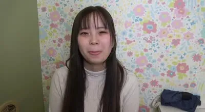 FC2-PPV-3197011 皮肤白皙形似小动物的女孩