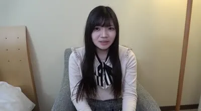 FC2-PPV-3185231 身材苗条的偶像型美女