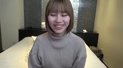 FC2-PPV-3189445 尽情欣赏这位著名模特的美丽乳房和阴部