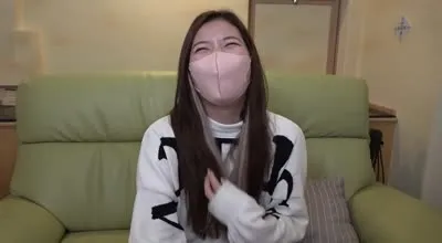 FC2-PPV-3189407 美容院打工的窈窕美女