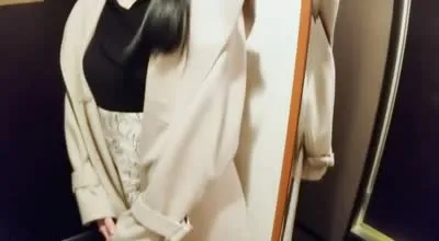 FC2-PPV-4702450 白皙美体女仆咖啡店少女与奇迹般的一夜情