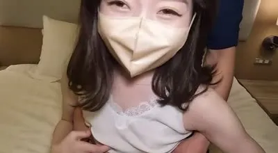 FC2-PPV-2933984 白皙苗条的美女