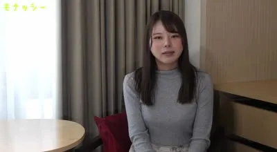 FC2-PPV-2950003 性格随和的漂亮女大学生