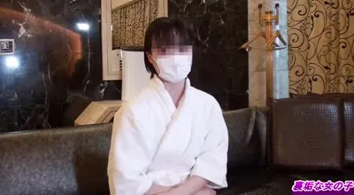 FC2-PPV-2886060 初次学习性爱的女孩