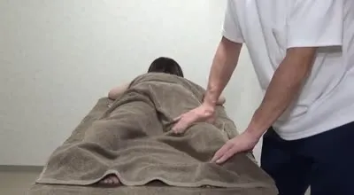 FC2-PPV-4580490 触感十足的丰满美少女用手指挑逗