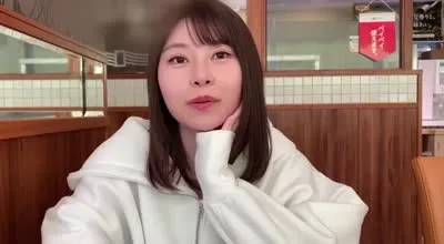 FC2-PPV-1896964 拥有傲人双峰的超可爱OL