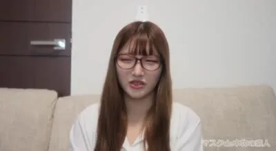 FC2-PPV-4575989 现役制服女学生登场