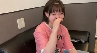 FC2-PPV-1818471 想结婚的学生