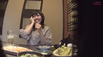 FC2-PPV-1761826 酒吧遇到了活泼开朗的美女