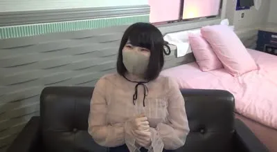 FC2-PPV-1757093 年轻性感的女孩