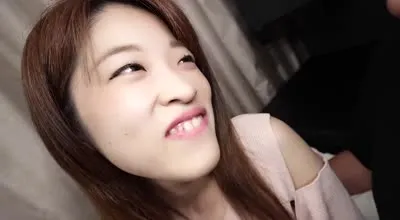 FC2-PPV-4810982 轻松搞定一个经验不足的年轻素人少妇