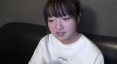 FC2-PPV-1594206 可爱到极致的纯真美女