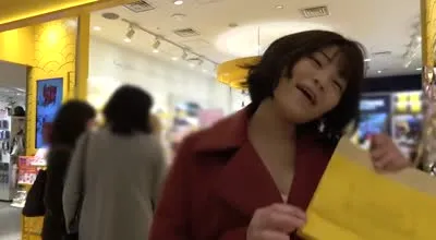 FC2-PPV-4568174 喷潮失禁阴部爱抚下像小狗般娇喘堕落快感