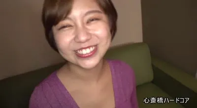 FC2-PPV-1489492 理发师是个淫荡的女人