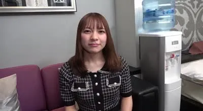 FC2-PPV-4567390 居酒屋正经职员麻由美大量潮吹