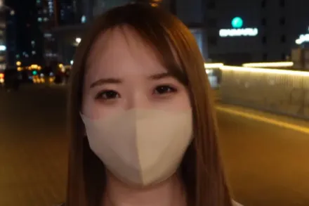 FC2-PPV-4483816 关西方言白皙F杯