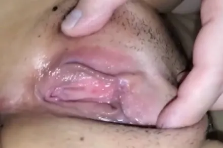 FC2-PPV-2497205 身材苗条的年轻妻子