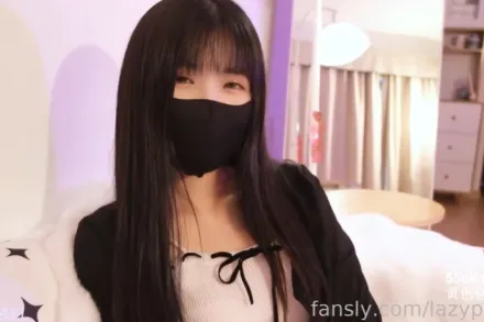 明明說好了只給口交都把你口射了卻還要被壓在地上狠狠幹 懶懶豬