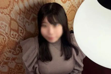 FC2-PPV-4608492 第一次拍摄就泪流满面