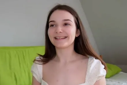 FC2-PPV-2962581 甜美端庄的女孩