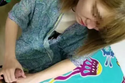 FC2-PPV-1459187 苗条的年轻妻子因为无力偿还贷款而被讨债人强X