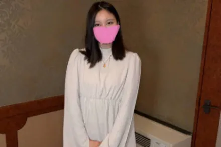 FC2-PPV-4816675 超级可爱的美女四叶