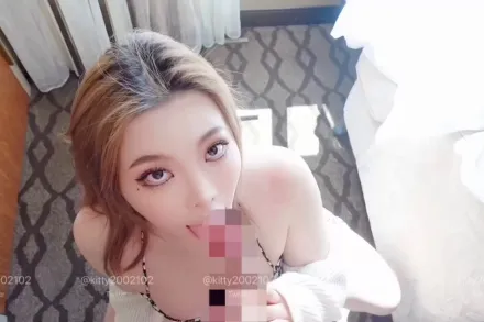 在尼加拉瀑布上做愛 Kitty