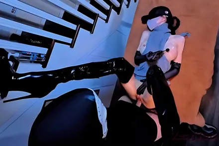 漆皮细跟皮靴第一视角