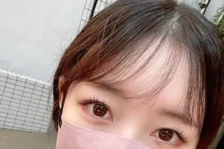 FC2-PPV-4693180 大叔援交系女大学生穿着黑丝袜性爱自拍视频