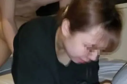 FC2-PPV-1830758 被年轻男子内射的F罩杯人妻