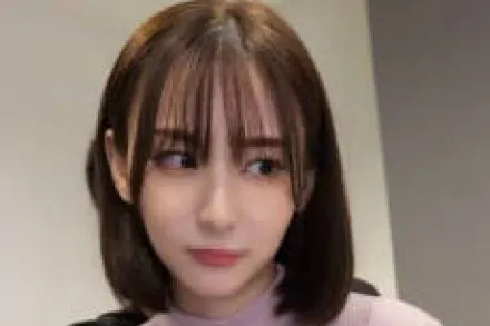 FC2-PPV-4647842 敏感到让人尿裤子的变态女人