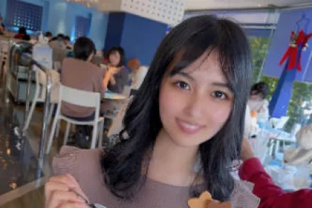 FC2-PPV-3147619 职校生被诱骗到咖啡厅的紧急楼梯口遭受猥亵行为