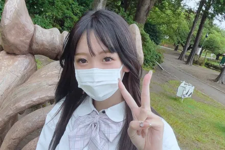 FC2-PPV-4015448 拥有G罩杯丰满弹跳的少女