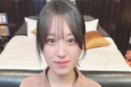 FC2-PPV-4605182 可爱的笑容和紧致的阴部