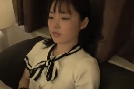 FC2-PPV-4738261 乡下上京无邪气纯真清纯小姐