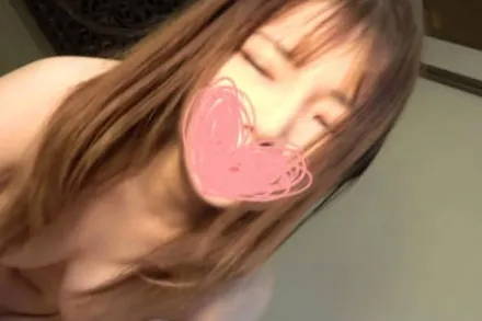 FC2-PPV-4602129 美容部人妻的酒店艳遇