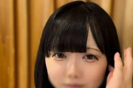 FC2-PPV-4692119 清纯地味系少女主动献身中出