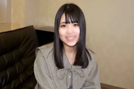 FC2-PPV-3601920 在她可爱的小嘴里射出大量精液