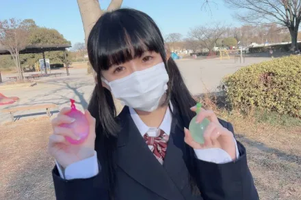 FC2-PPV-4327193 她的理性因女孩的可爱裤子和溢出爱液崩坏