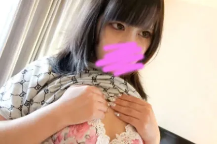 FC2-PPV-4018320 连续两次将精液射入她的嘴里和阴道