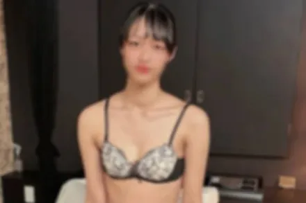 FC2-PPV-4609649 身材高挑皮肤白皙