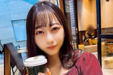 FC2-PPV-3219503 一位在夜晚的都市中不断寻找干爹的女大学生