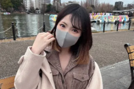 FC2-PPV-3183817 知名汽车配件店的招牌女郎