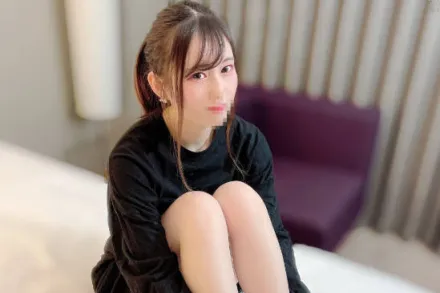 FC2-PPV-2962541 这个可爱的女孩脸红了