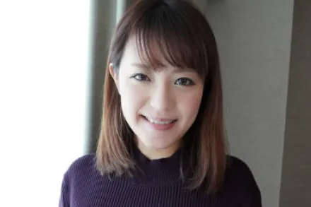 FC2-PPV-3049060 身穿白袜和校服的初音未来