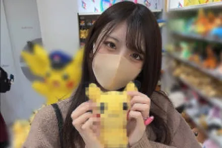 FC2-PPV-3163986 甜美可爱让我心动的大学生我竟然不戴套就射在了她的阴道里