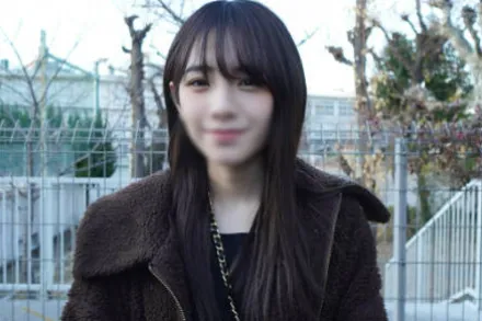 FC2-PPV-3183031 车内性爱大阴蒂美少女的阴部被胶带和振动器张开潮吹