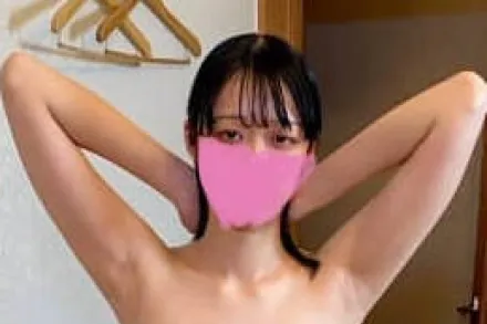 FC2-PPV-4618326 单纯纤细美乳